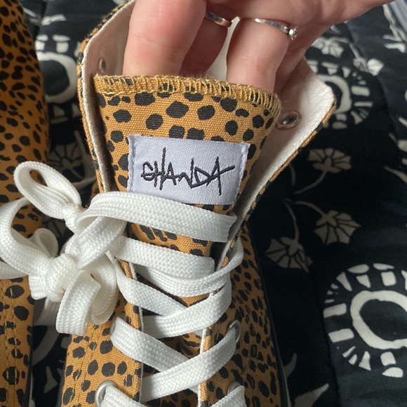 Converse Brand NEW GHANDA - Picture 2 of 3